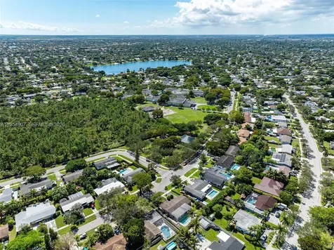 8761 Ridgeland Drive Cutler Bay FL 33157