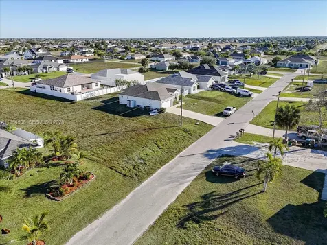 1317 NW 9th Terrace Cape Coral FL 33993