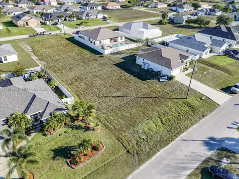 1317 NW 9th Terrace Cape Coral FL 33993