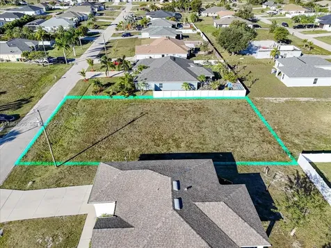 1317 NW 9th Terrace Cape Coral FL 33993