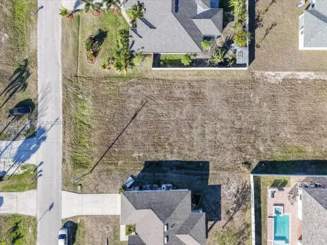 1317 NW 9th Terrace Cape Coral FL 33993