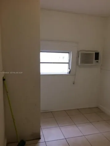 114 NW 10th Avenue Miami FL 33128