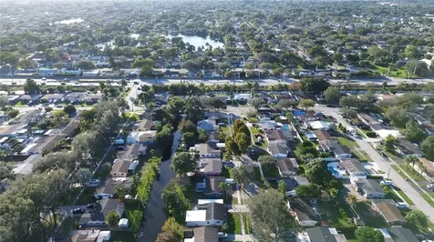 9425 SW 51st Place Cooper City FL 33328