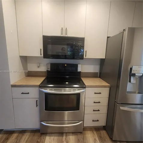 9425 SW 51st Place Cooper City FL 33328