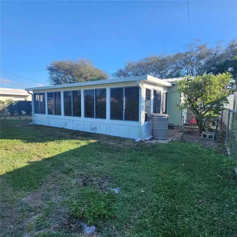 9425 SW 51st Place Cooper City FL 33328