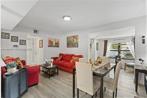 2407 Dewey Street Hollywood FL 33020