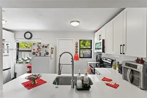 2407 Dewey Street Hollywood FL 33020