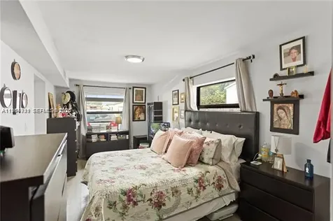 2407 Dewey Street Hollywood FL 33020