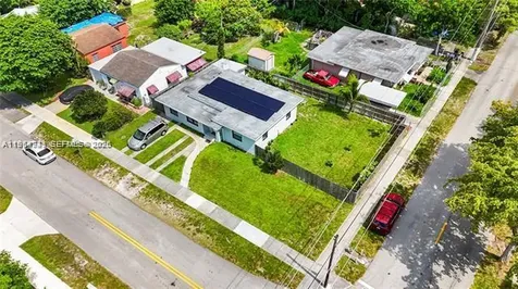 2407 Dewey Street Hollywood FL 33020