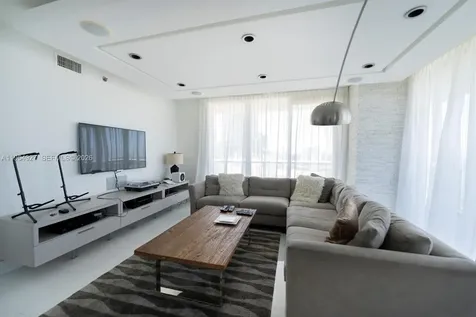 50 Biscayne Boulevard Miami FL 33132