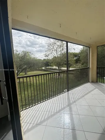 163 Lakeview Drive Weston FL 33326