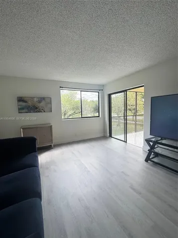 163 Lakeview Drive Weston FL 33326