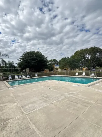 163 Lakeview Drive Weston FL 33326