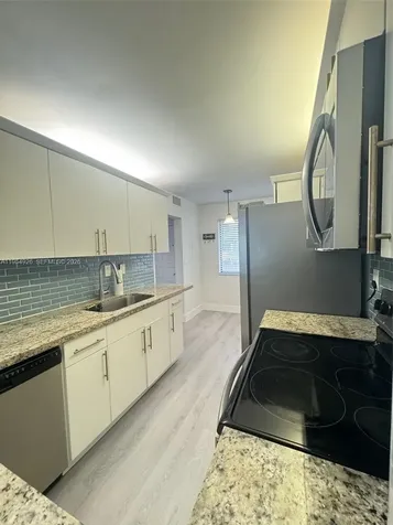 163 Lakeview Drive Weston FL 33326