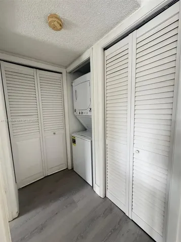 163 Lakeview Drive Weston FL 33326