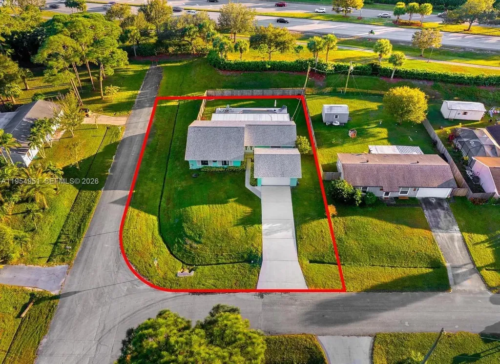 298 SE Grove Port St. Lucie FL 34983