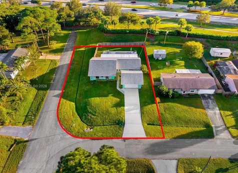 298 SE Grove Port St. Lucie FL 34983