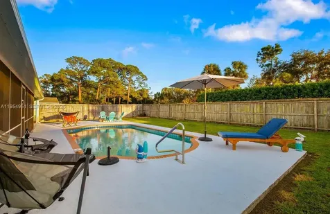 298 SE Grove Port St. Lucie FL 34983