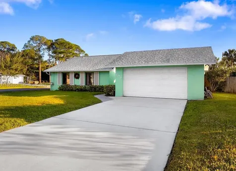 298 SE Grove Port St. Lucie FL 34983