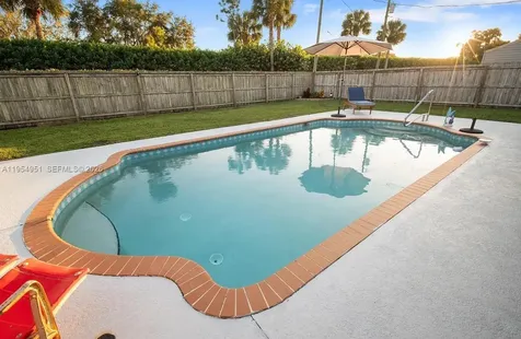 298 SE Grove Port St. Lucie FL 34983