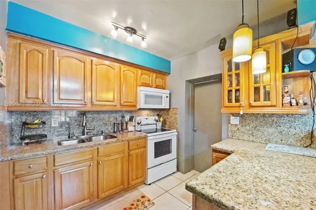 2661 SW 12th Terrace Fort Lauderdale FL 33315