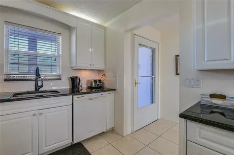 5860 NW 44th Street Lauderhill FL 33319