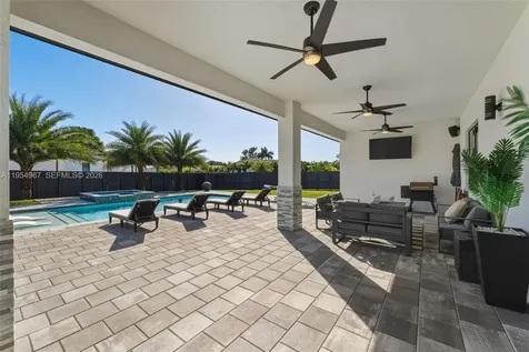 1410 NW 19th Street Homestead FL 33030