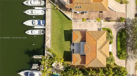 6275 Dolphin Drive Coral Gables FL 33158