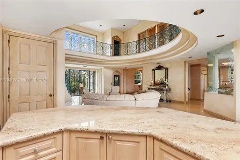 6275 Dolphin Drive Coral Gables FL 33158