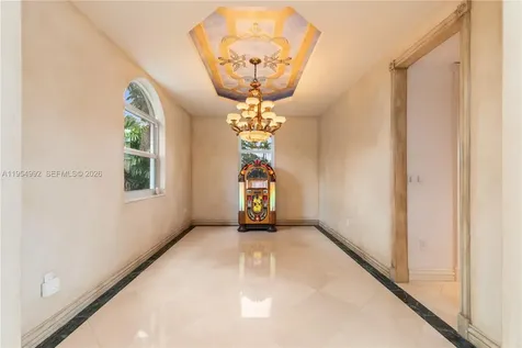 6275 Dolphin Drive Coral Gables FL 33158