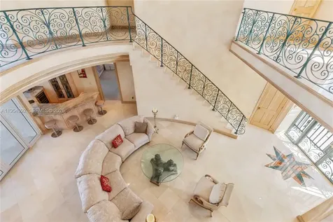 6275 Dolphin Drive Coral Gables FL 33158