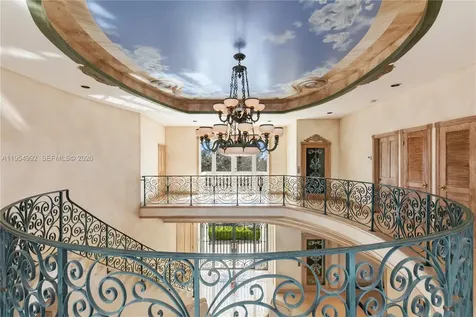 6275 Dolphin Drive Coral Gables FL 33158