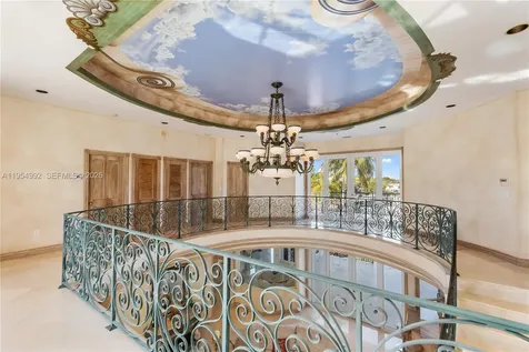 6275 Dolphin Drive Coral Gables FL 33158