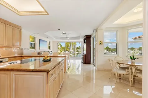 6275 Dolphin Drive Coral Gables FL 33158