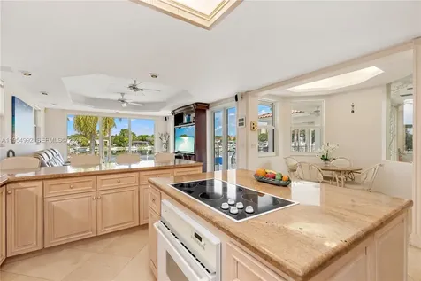 6275 Dolphin Drive Coral Gables FL 33158