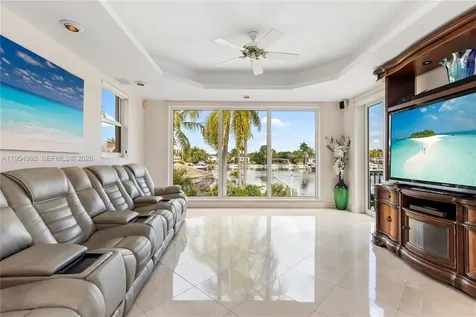 6275 Dolphin Drive Coral Gables FL 33158