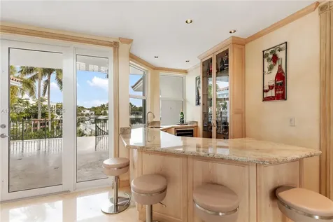 6275 Dolphin Drive Coral Gables FL 33158