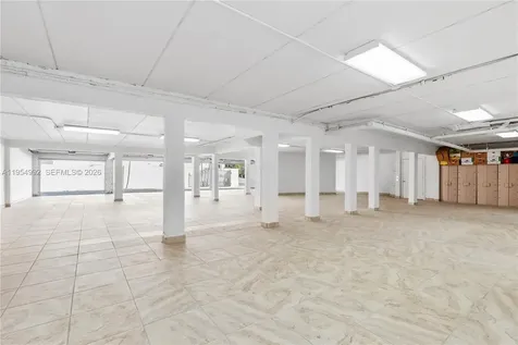 6275 Dolphin Drive Coral Gables FL 33158