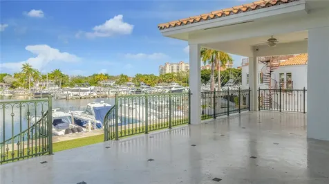 6275 Dolphin Drive Coral Gables FL 33158