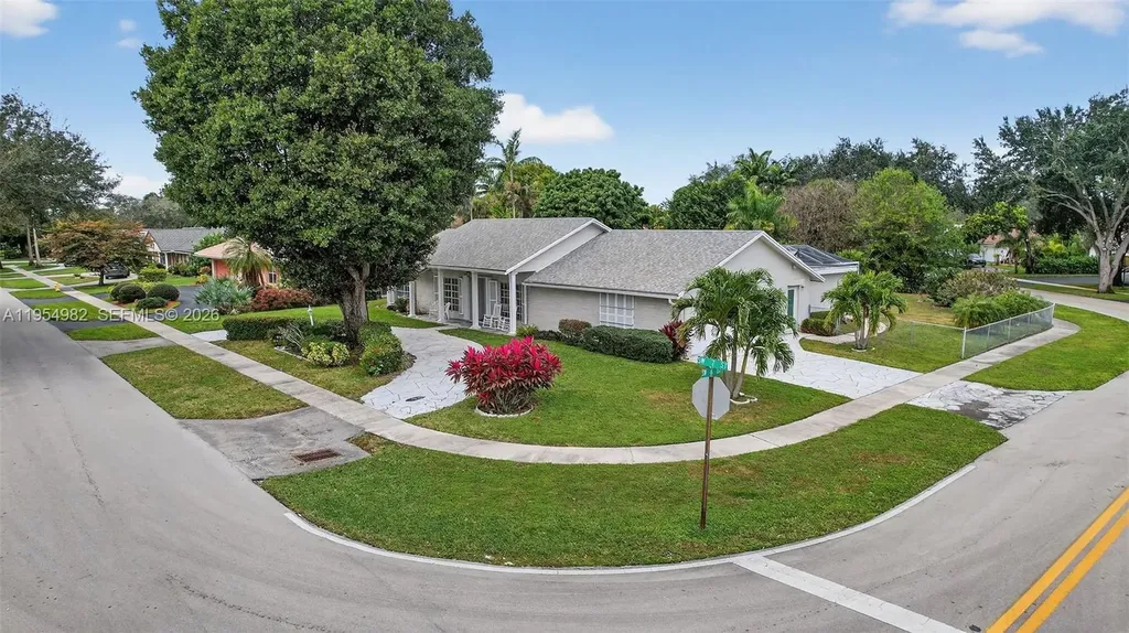 7141 SW 7th Street Plantation FL 33317