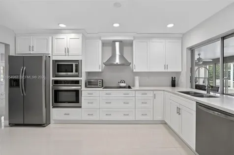 7141 SW 7th Street Plantation FL 33317