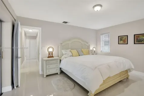 7141 SW 7th Street Plantation FL 33317