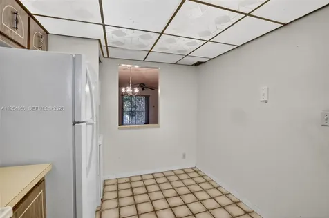 8523 Old Country Manor Davie FL 33328