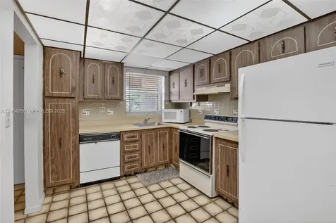 8523 Old Country Manor Davie FL 33328