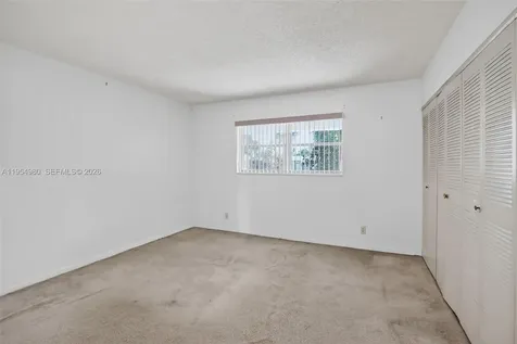 8523 Old Country Manor Davie FL 33328