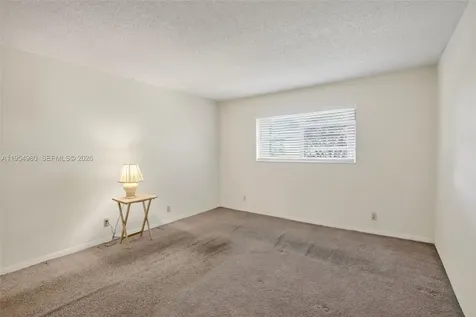 8523 Old Country Manor Davie FL 33328