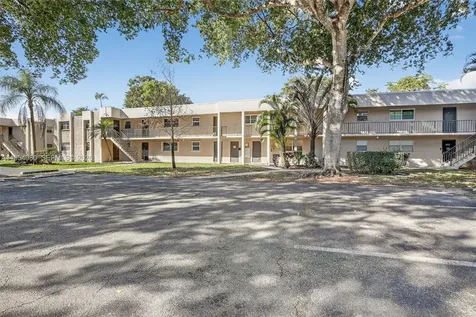 8523 Old Country Manor Davie FL 33328