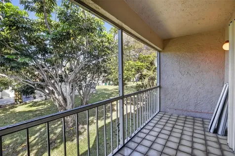 8523 Old Country Manor Davie FL 33328