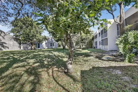 8523 Old Country Manor Davie FL 33328