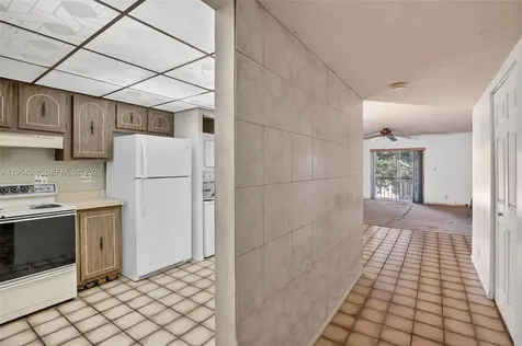 8523 Old Country Manor Davie FL 33328